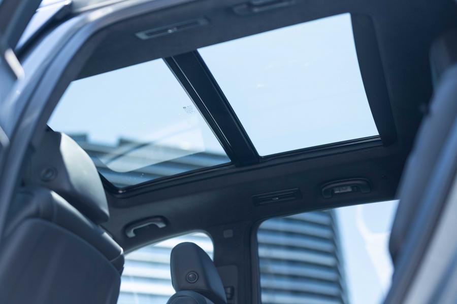 Интерьер Cadillac XT6 2020 года  (JP) (фото 9 из 20)